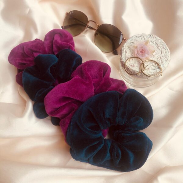 βελούδινο scrunchie
